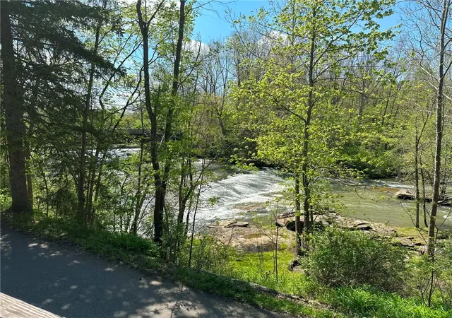 19th image of 105 Stoughton Bch, Slippery Rock Twp, PA 16057 | MLS# 1765554
