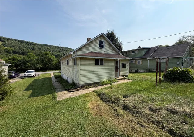 3rd image of 220 Bethel Street, Conemaugh Twp, PA 15935 | MLS# 1765394