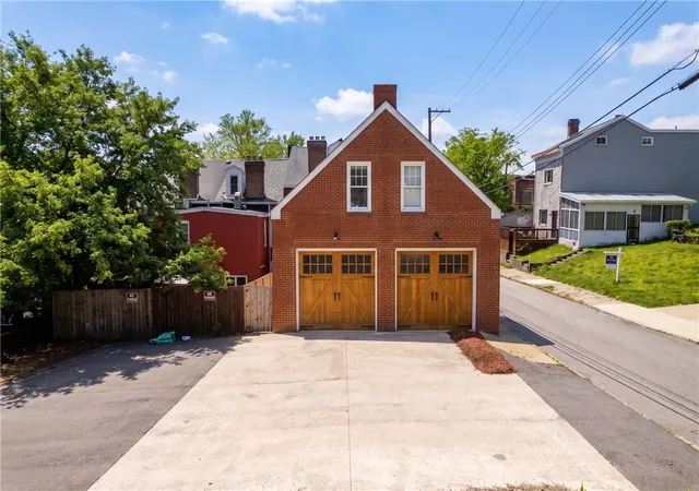 3rd image of 1616 Monterey St, Central North Side, PA 15212 | MLS# 1765489