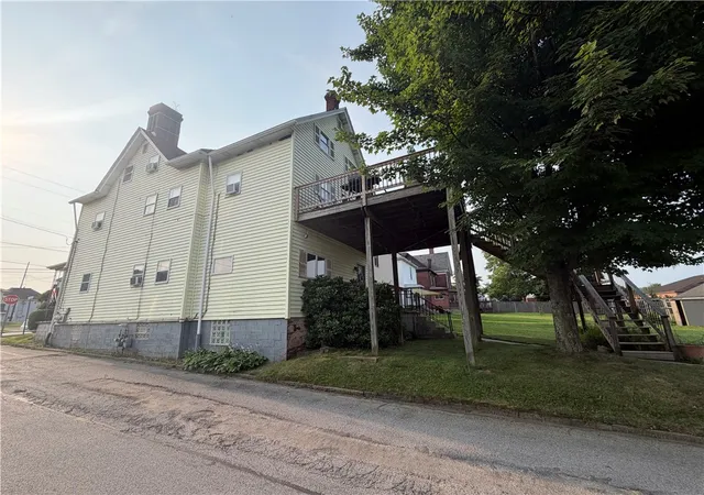 3rd image of 214 1St St, City Of But Ne, PA 16001 | MLS# 1765576