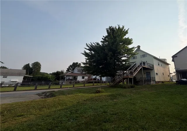 5th image of 214 1St St, City Of But Ne, PA 16001 | MLS# 1765576