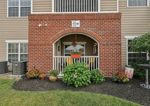 2nd image of 521 Stockton Ridge, Cranberry Twp, PA 16066 | MLS# 1765588