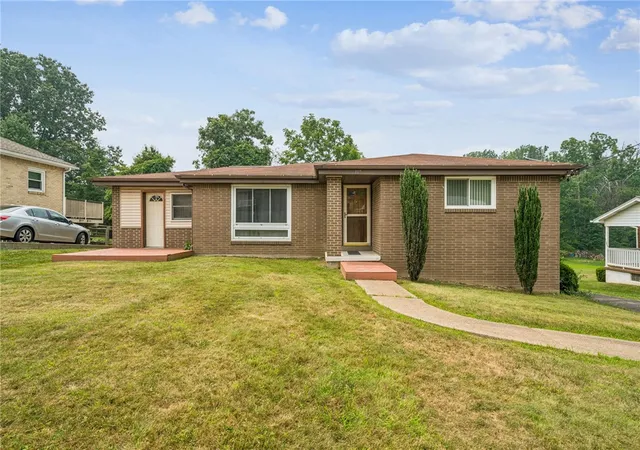 Homes for sale in Penn Twp, PA | 107 Long Dr, Penn Twp, PA 15642 | MLS# 1765600