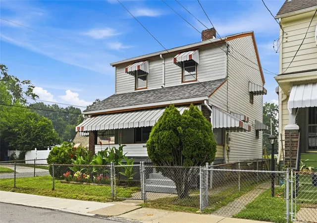 3rd image of 1436 Evandale Rd, Pittsburgh, PA 15212 | MLS# 1765352