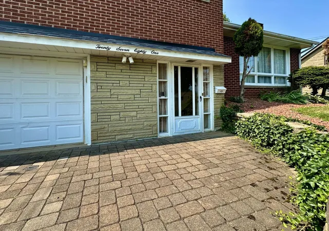 Homes for sale in Lower Burrell, PA | 2781 Grant St, Lower Burrell, PA 15068 | MLS# 1765608