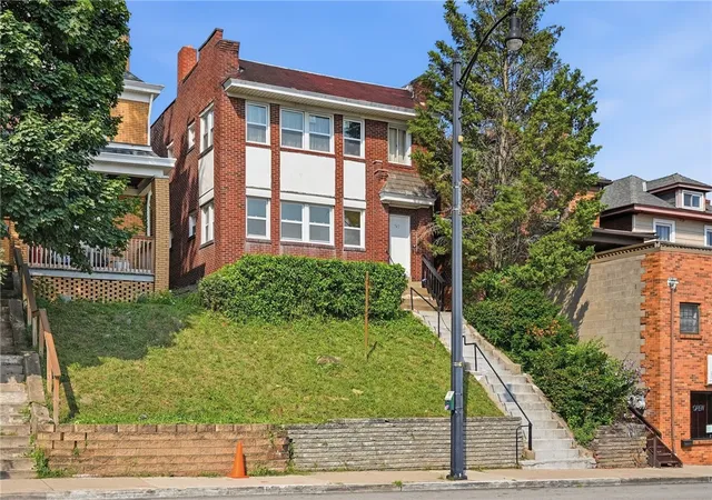 2nd image of 745 Brookline Blvd, Brookline, PA 15226 | MLS# 1765361