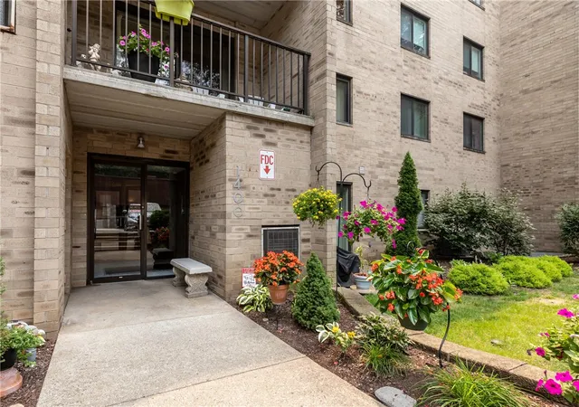 2nd image of 1400 Smokey Wood Dr #406, Swissvale, PA 15218 | MLS# 1765362