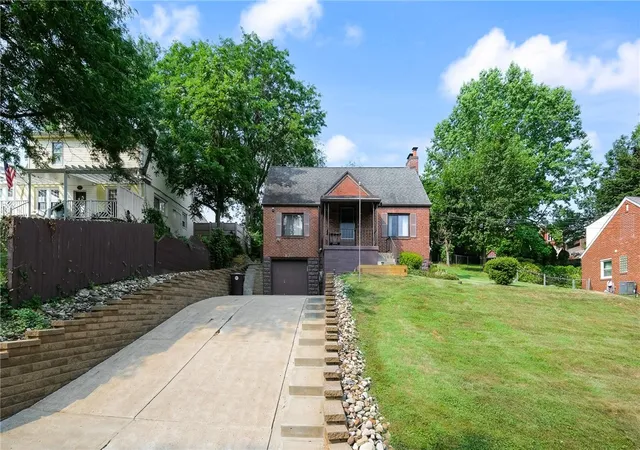 Photo 2 of Sale Pending at 954 Brentview Rd, Baldwin Boro, PA 15236 | MLS# 1765586 | Listing updated on 2026-09-01