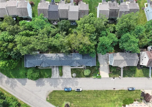 3rd image of 110 Lucca Lane, Oakmont, PA 15139 | MLS# 1765579