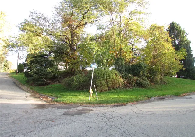 2nd image of 301 Oak Avenue, Elizabeth Twp/boro, PA 15037 | MLS# 1765724