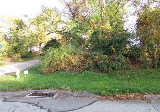 Photo 4 of Land for sale at 301 Oak Ave, Elizabeth Twp/boro, PA 15037 | MLS# 1765724 | Listing updated on 2026-07-20