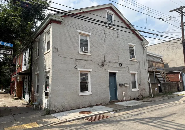 1st image of 98 S 19th St, South Side, PA 15203 | MLS# 1765795