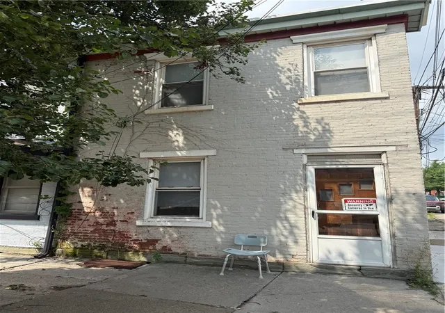 2nd image of 98 S 19th St, South Side, PA 15203 | MLS# 1765795