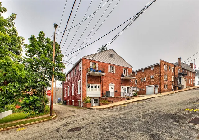 Photo 4 of House for sale at 107 S Clair St, Ligonier Boro, PA 15658 | MLS# 1765640 | Listing updated on 2026-07-21