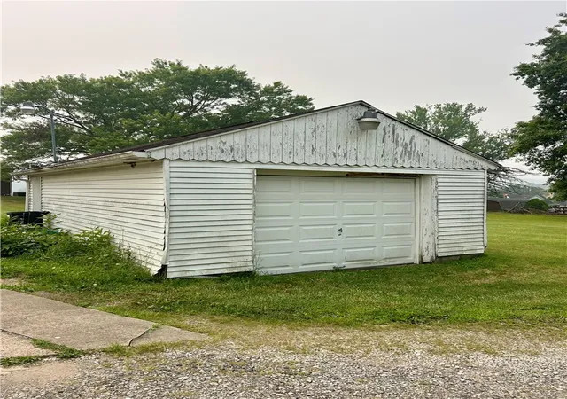 23rd image of 2013 State St, Jefferson Hills, PA 15025 | MLS# 1765824