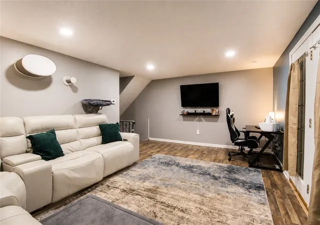 4th image of 323 Joan Of Arc Ct, Jefferson Hills, PA 15025 | MLS# 1763600