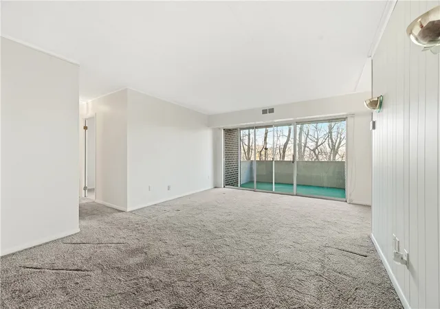 3rd image of 4106 Charlemagne Cir, Pittsburgh, PA 15237