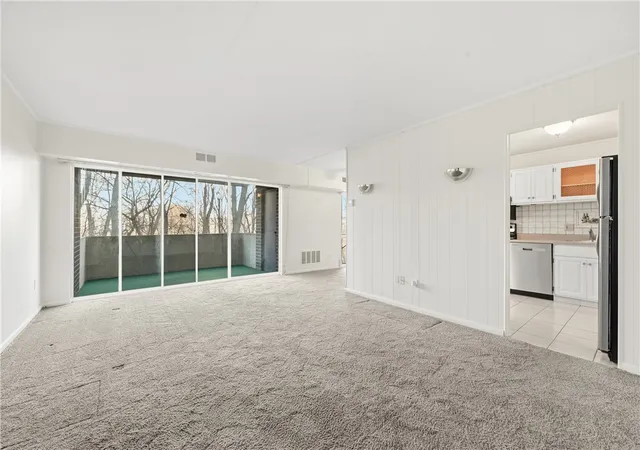 5th image of 4106 Charlemagne Cir, Pittsburgh, PA 15237