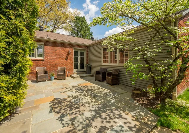 2nd image of 25 Arla Dr, Scott Twp, PA 15220 | MLS# 1765875