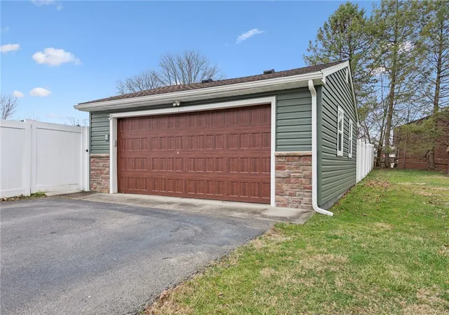 29th image of 1521 Woodlawn Dr, Unity  Twp, PA 15650 | MLS# 1765832