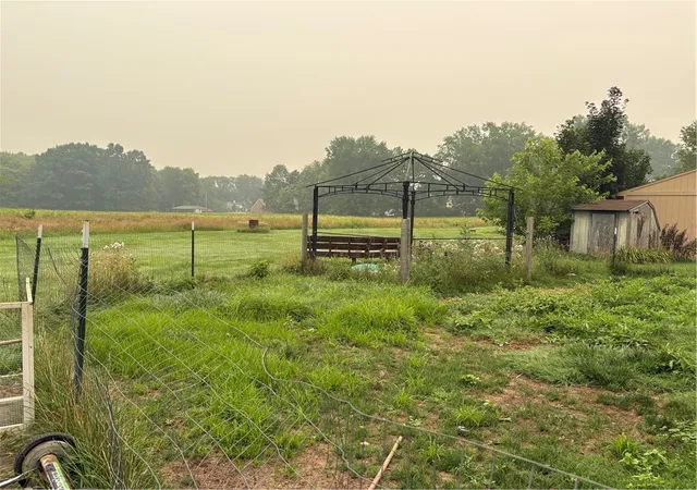 10th image of 227 W Henry St, Harrisville Boro, PA 16038 | MLS# 1765877