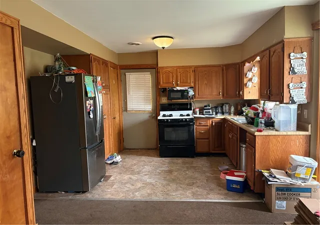 3rd image of 227 W Henry St, Harrisville Boro, PA 16038 | MLS# 1765877