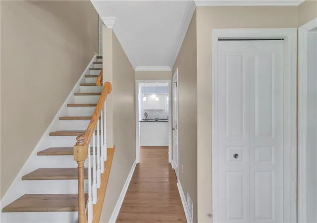 4th image of 1702 Wheatland Ct, Moon/crescent Twp, PA 15108 | MLS# 1765915