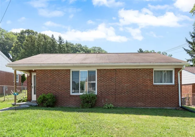 3rd image of 2605 Marion St, Aliquippa, PA 15001 | MLS# 1765991