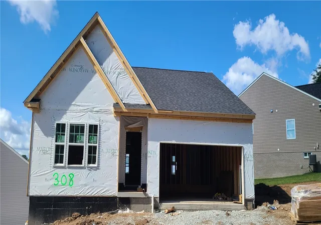 Photo 3 of Sale Pending at 266 Olivia Dr, Plum Boro, PA 15068 | MLS# 1766009 | Listing updated on 2026-08-31