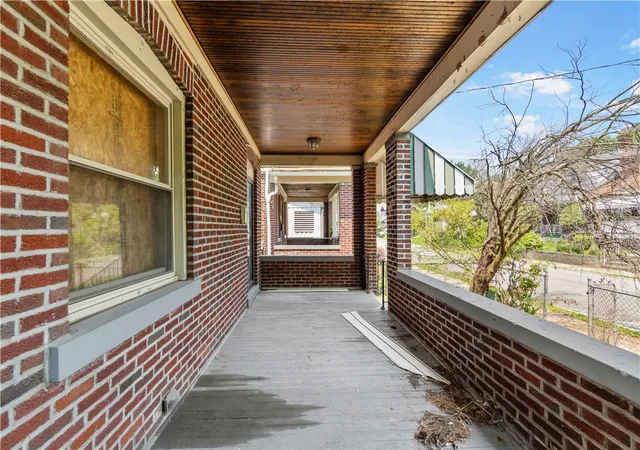 Photo 3 of Single family home for sale at 533 Woodward Ave, Mc Kees Rocks, PA 15136 | MLS# 1765784 | Listing updated on 2026-07-22