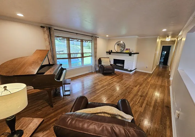3rd image of 145 Brookdale Circle, Peters Twp, PA 15317 | MLS# 1766014