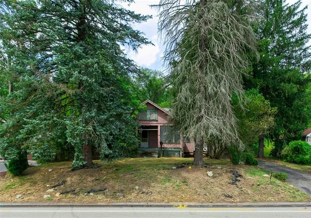 2nd image of 4026 Old William Penn Hwy, Murrysville, PA 15668 | MLS# 1766031