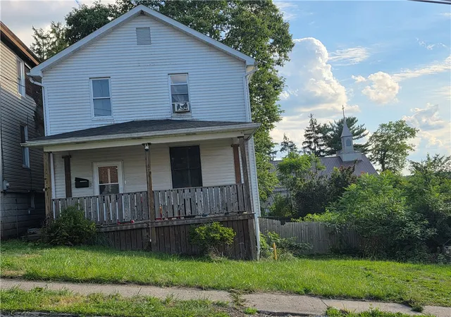Photo 2 of Single family home for sale at 624 Front St, Brownsville, PA 15417 | MLS# 1766041 | Listing updated on 2026-07-22
