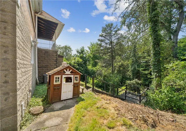 38th image of 361 Avenue F, Forest Hills Boro, PA 15221 | MLS# 1764595