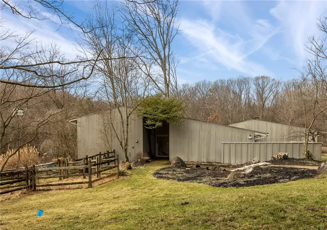 1st image of 112 Wynnwood Dr, Fox Chapel, PA 15215 | MLS# 1766143