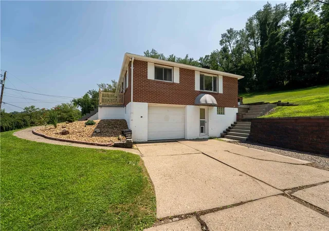 2nd image of 855 Davis School Rd, South Strabane, PA 15301 | MLS# 1766129