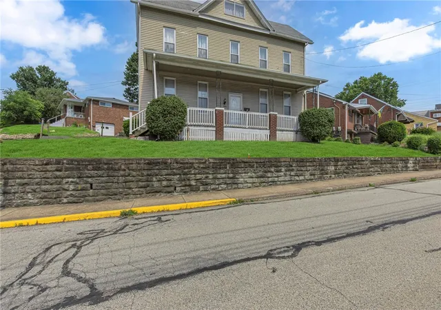 Photo 2 of Sale Pending at 1830 W Railroad St, Heidelberg, PA 15106 | MLS# 1764648 | Listing updated on 2026-08-31