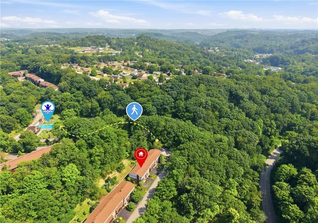 2nd image of 239 Thornberry Dr, Ross Twp, PA 15237 | MLS# 1766154