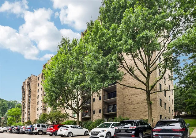 2nd image of 1400 Smokey Wood Dr, Swissvale, PA 15218