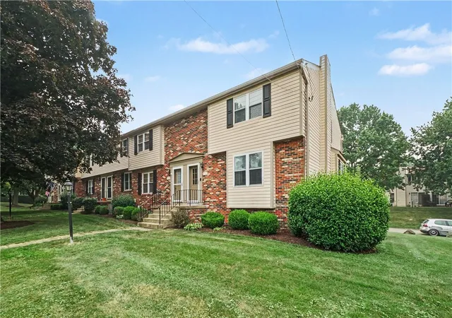 3rd image of 3074 E Bardonner Rd, Gibsonia, PA 15044 | MLS# 1766200