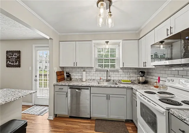 5th image of 3074 E Bardonner Rd, Gibsonia, PA 15044 | MLS# 1766200
