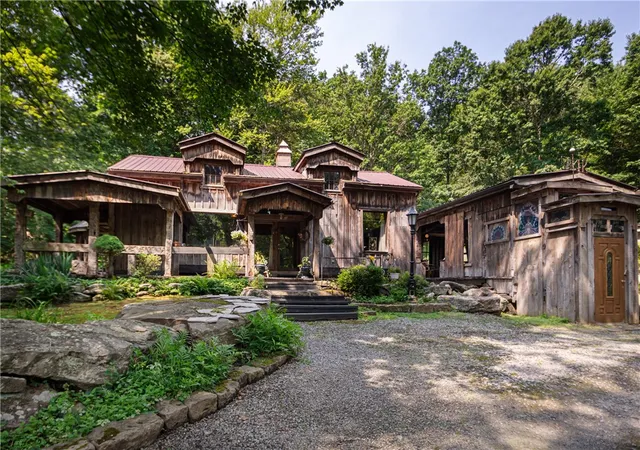 2nd image of 121 Creek Rd, Renfrew, PA 16053 | MLS# 1765773
