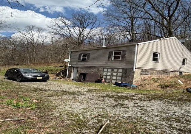 1st image of 1515 Edgewood Rd, Beaver Falls, PA 15010 | MLS# 1766231
