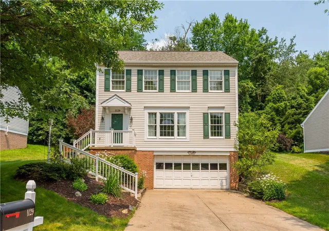 Photo 1 of Single family home for sale at 1129 Meadowbrook Dr, Canonsburg, PA 15317 | MLS# 1765731 | Listing updated on 2026-07-29