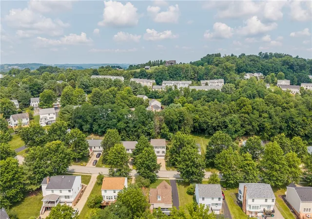 Photo 3 of Single family home for sale at 1129 Meadowbrook Dr, Canonsburg, PA 15317 | MLS# 1765731 | Listing updated on 2026-07-29