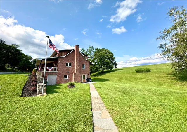 2nd image of 424 Owl Hollow Rd, Ligonier Twp, PA 15658 | MLS# 1766253