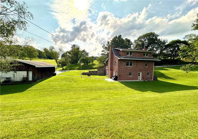 4th image of 424 Owl Hollow Rd, Ligonier Twp, PA 15658 | MLS# 1766253