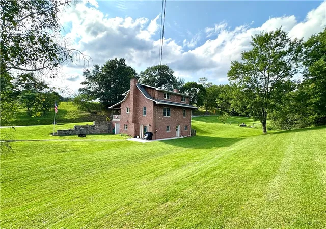 5th image of 424 Owl Hollow Rd, Ligonier Twp, PA 15658 | MLS# 1766253