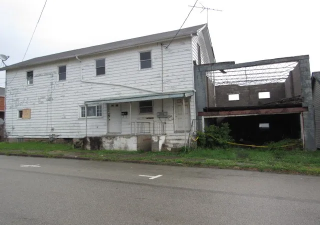 3rd image of 304 Market St, Philadelphia, PA 15012