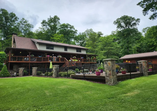 Photo 3 of Single family home for sale at 2419 Master Rd, Richland Twp, PA 16373 | MLS# 1766275 | Listing updated on 2026-08-01